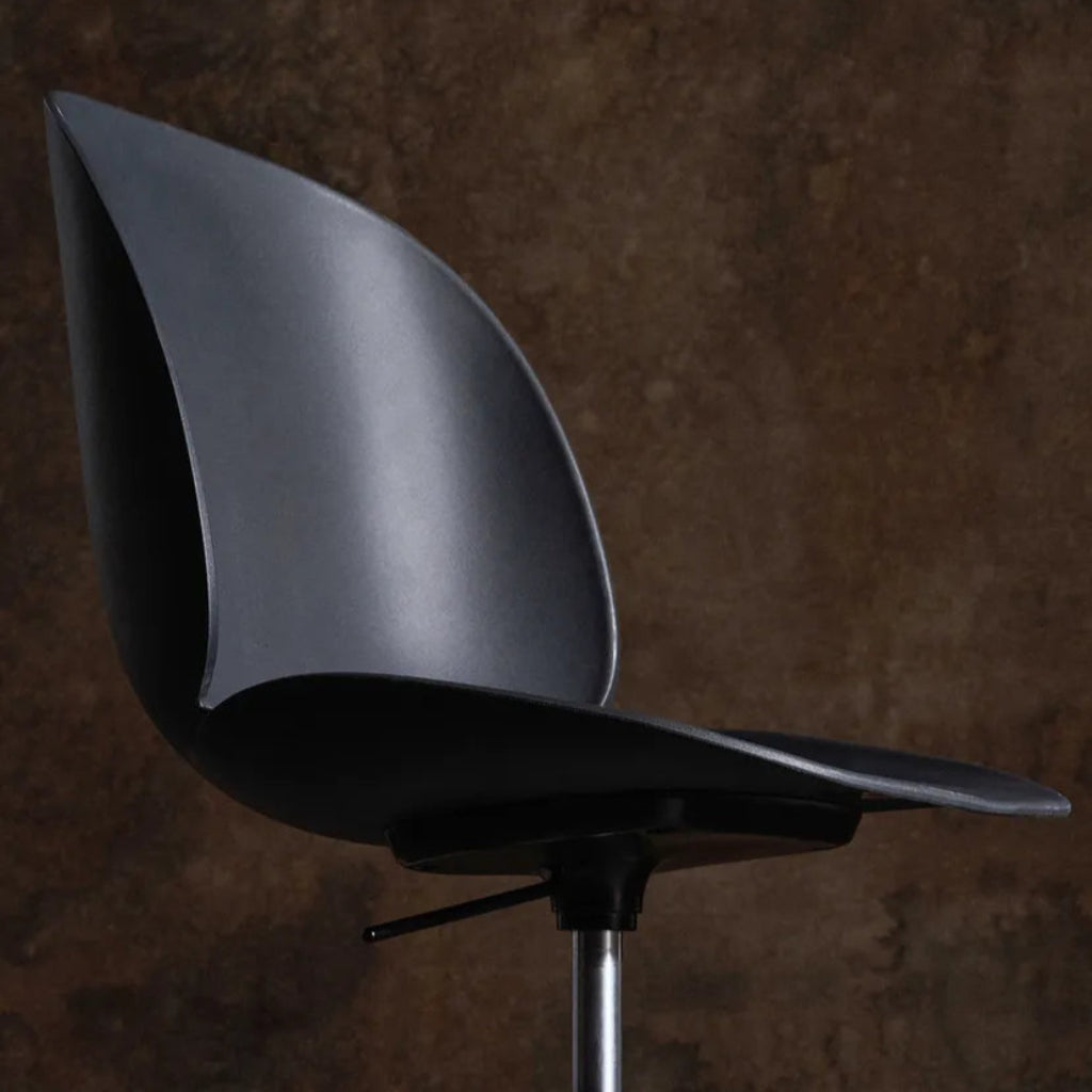 Beetle Meeting Chair - Un-Upholstered, Height adjustable 4-star base w. castors