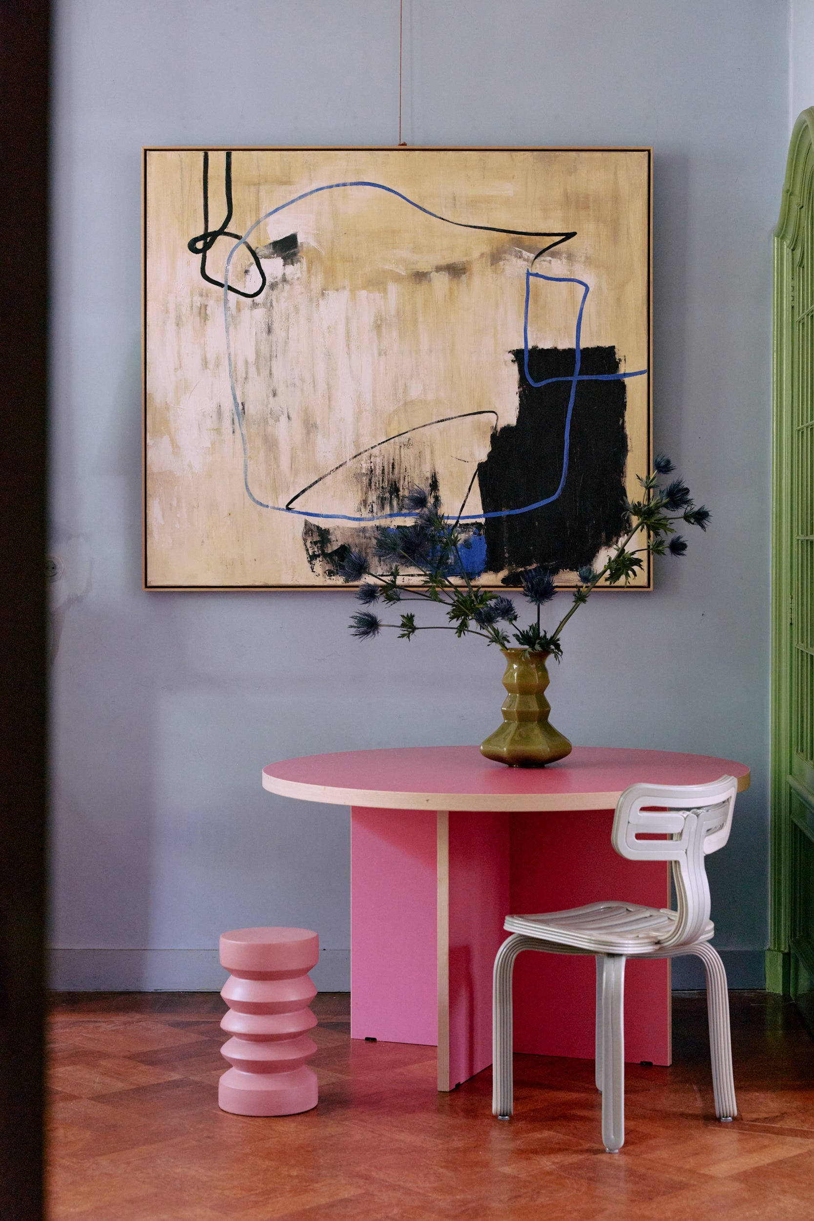 Round Dining table - Raspberry