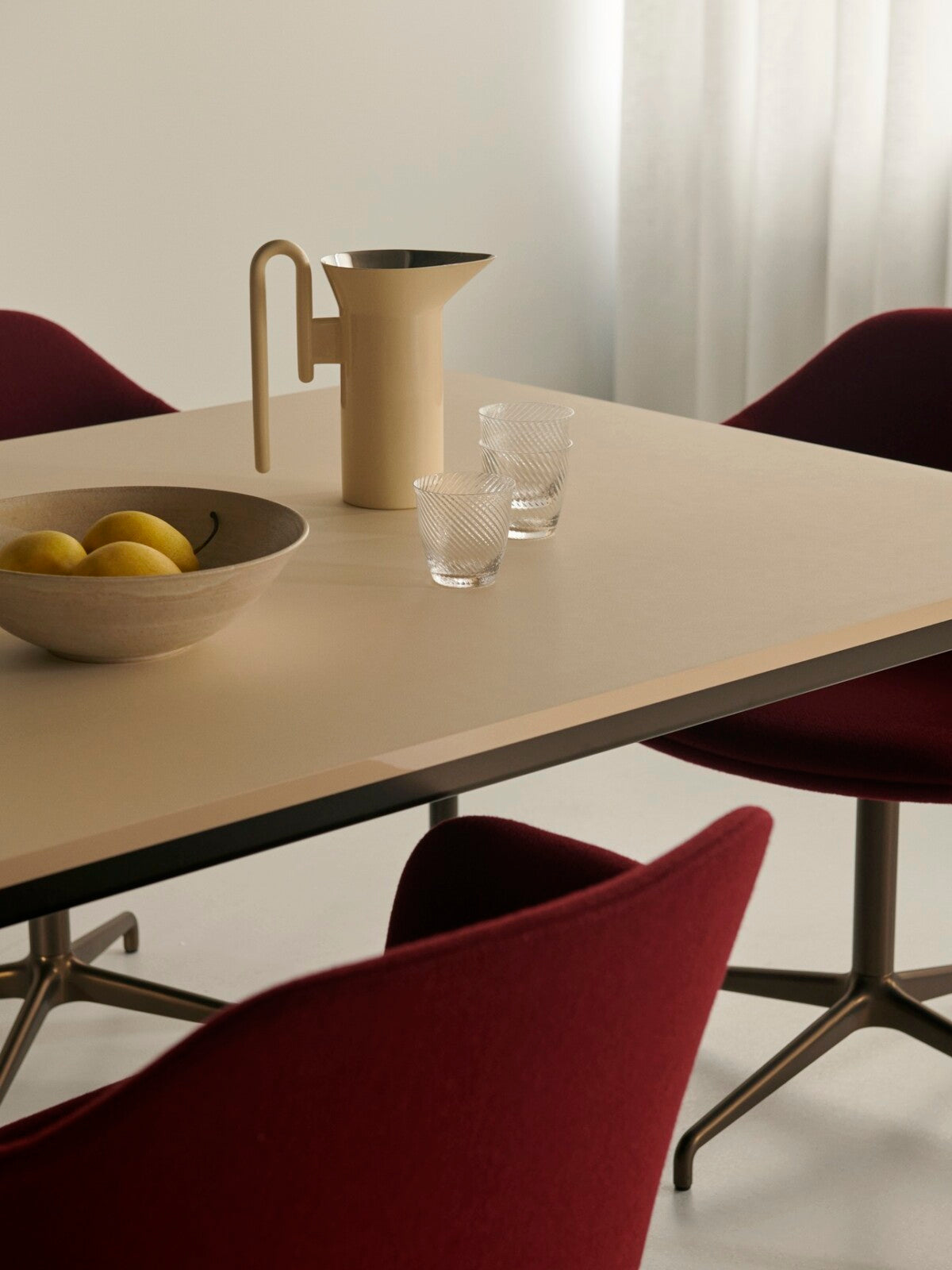 Momento Jug JH38 - Ivory