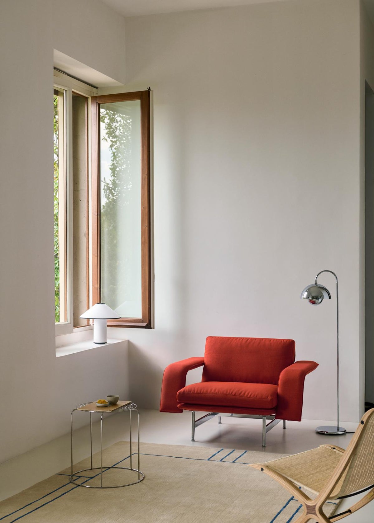 Meantime AV29 Lounge Chair - Polished Aluminium legs