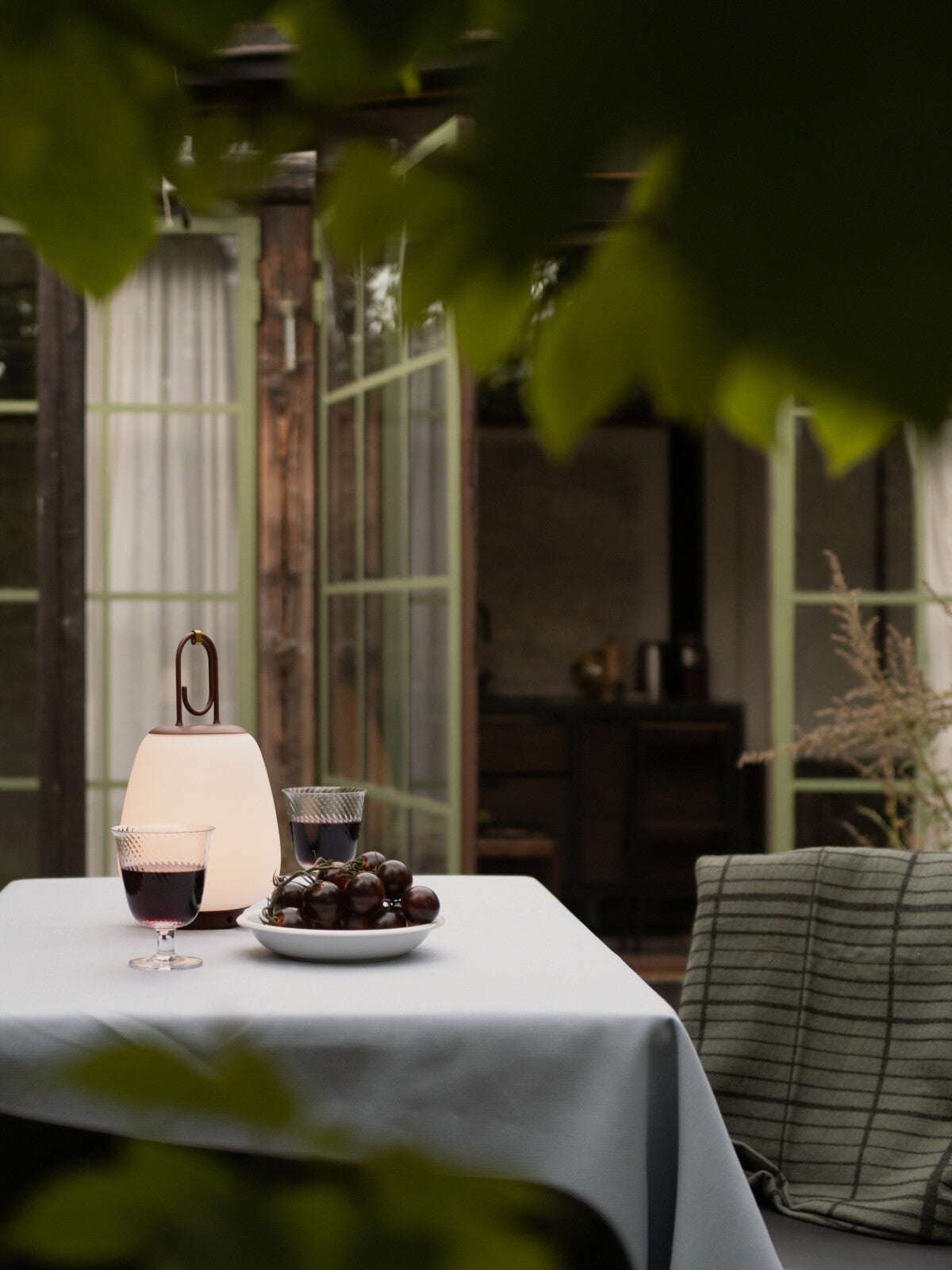 Lucca SC51 Portable table lamp - Maroon