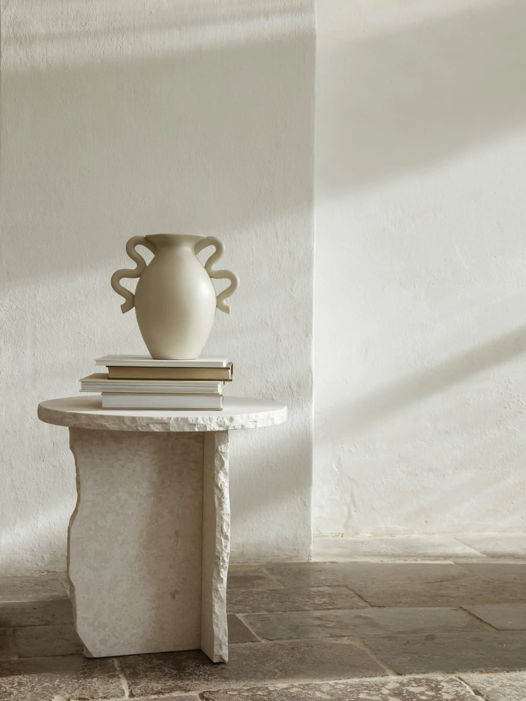 Mineral Sculptural Table - Bianco Curia