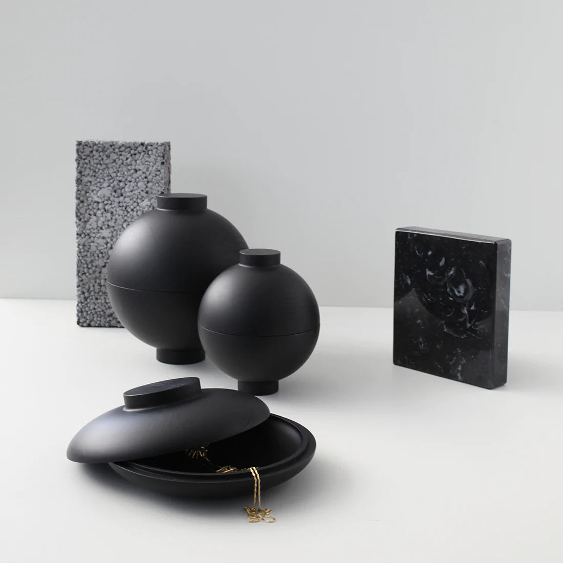 Wooden Galaxy | Black
