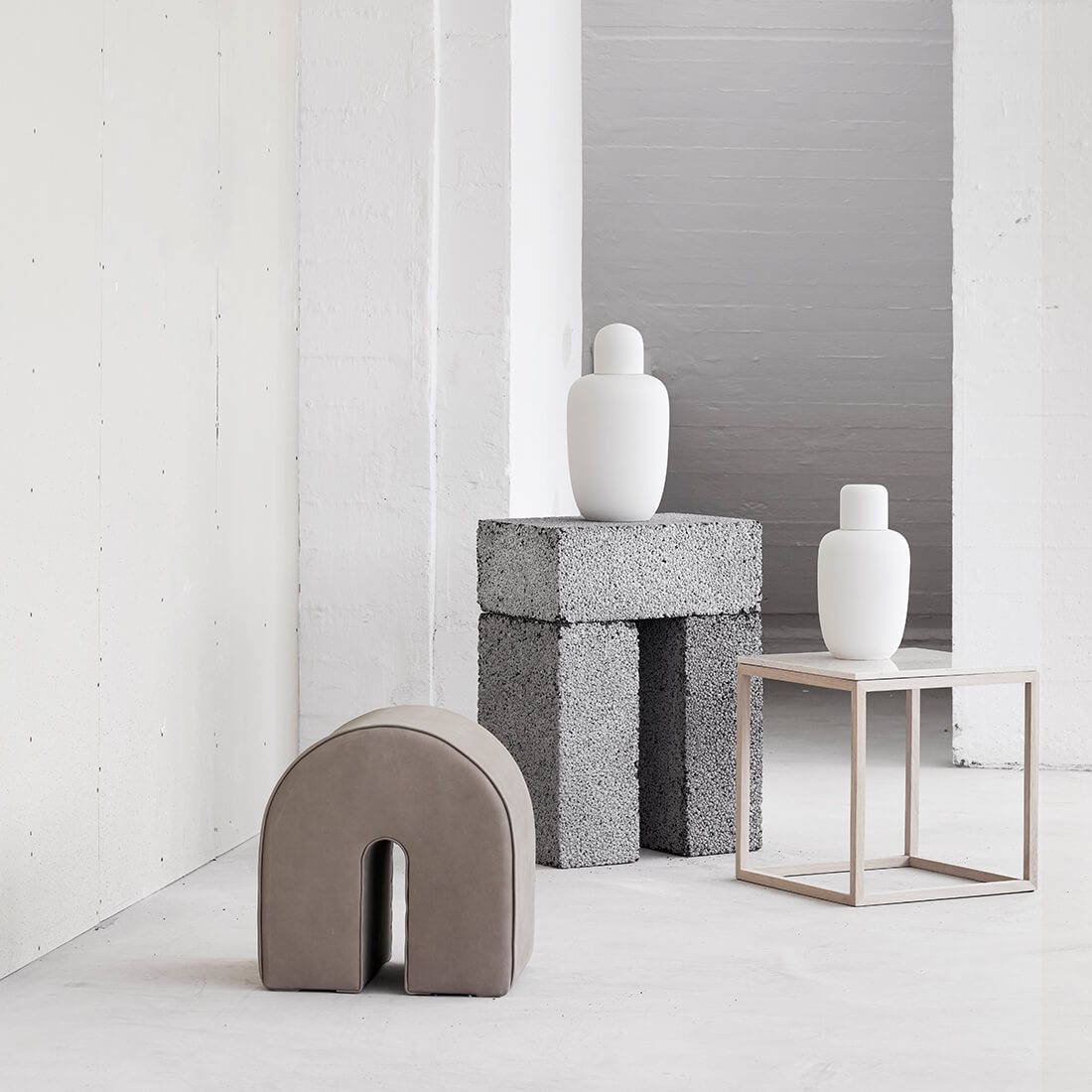 Pouf Curved | Piele maro deschis
