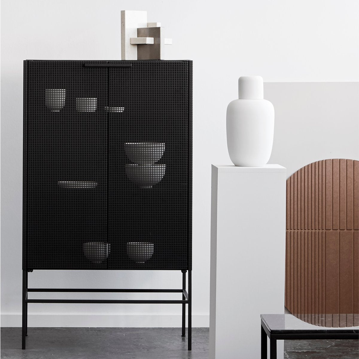 Grid Cabinet