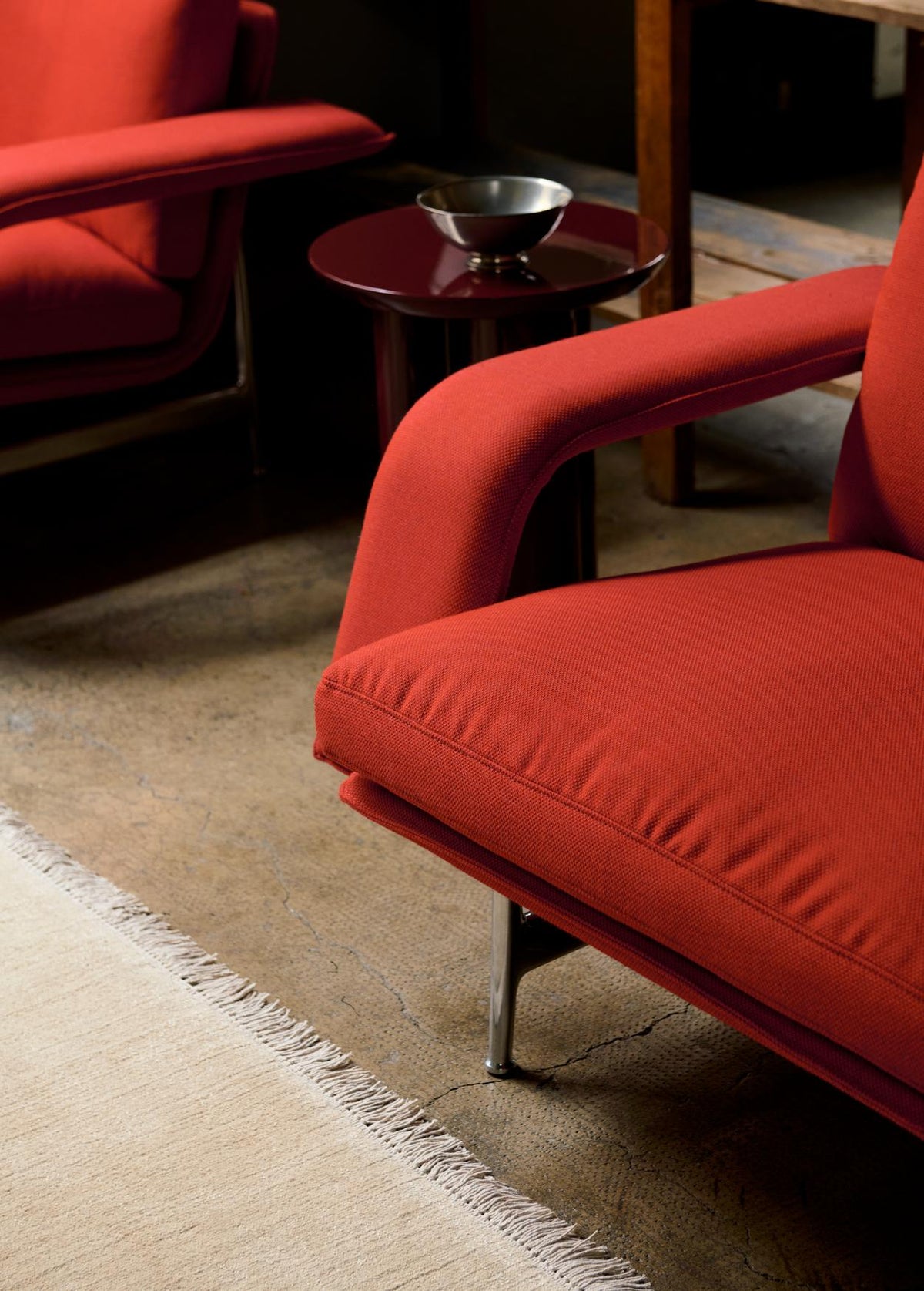 Meantime AV29 Lounge Chair - Black legs