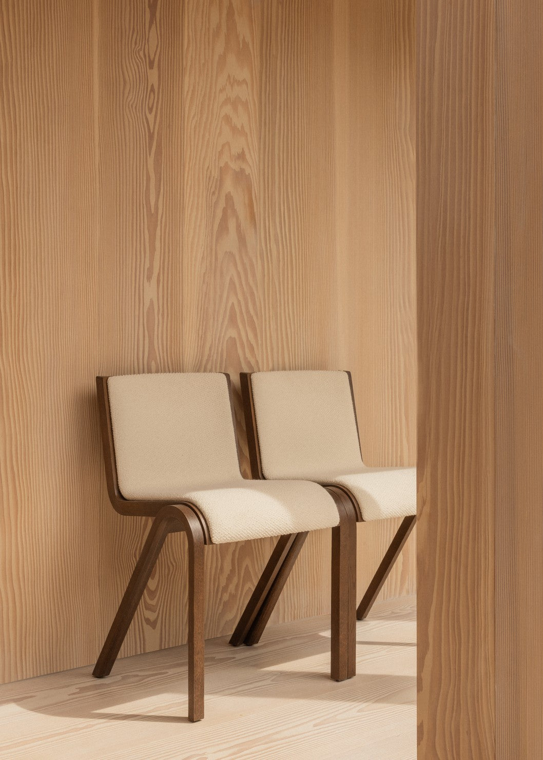 Scaun de dining Ready - Red Stained Oak - Tapitat