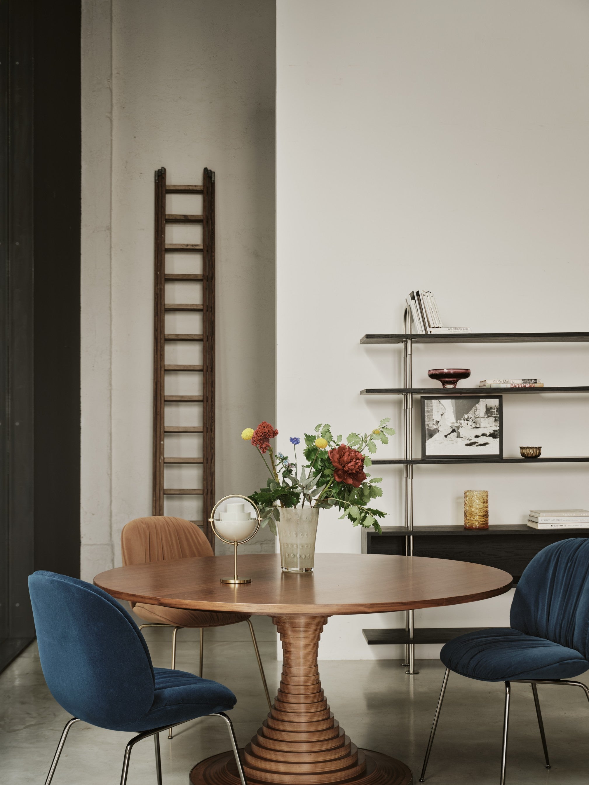 Scaun de Dining Beetle Soft - Complet tapitat, baza conica