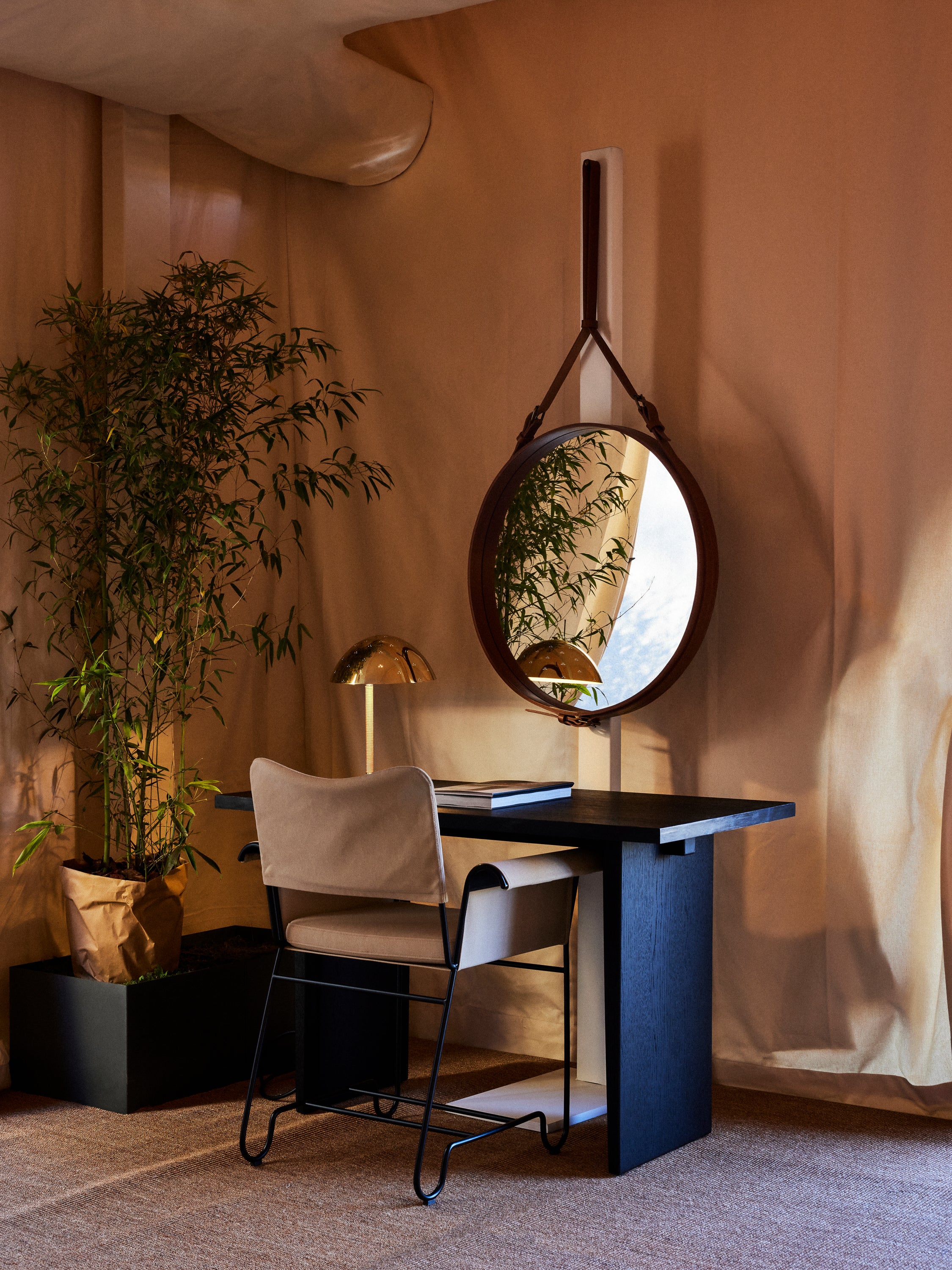 9209 Table Lamp
