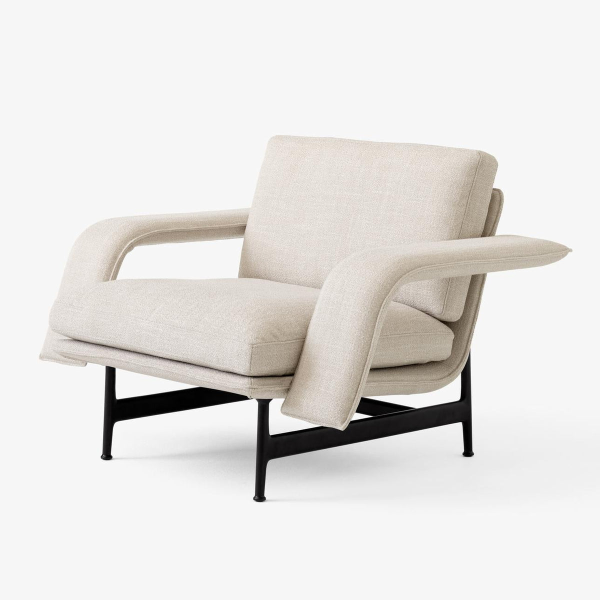 Meantime AV29 Lounge Chair - Black legs