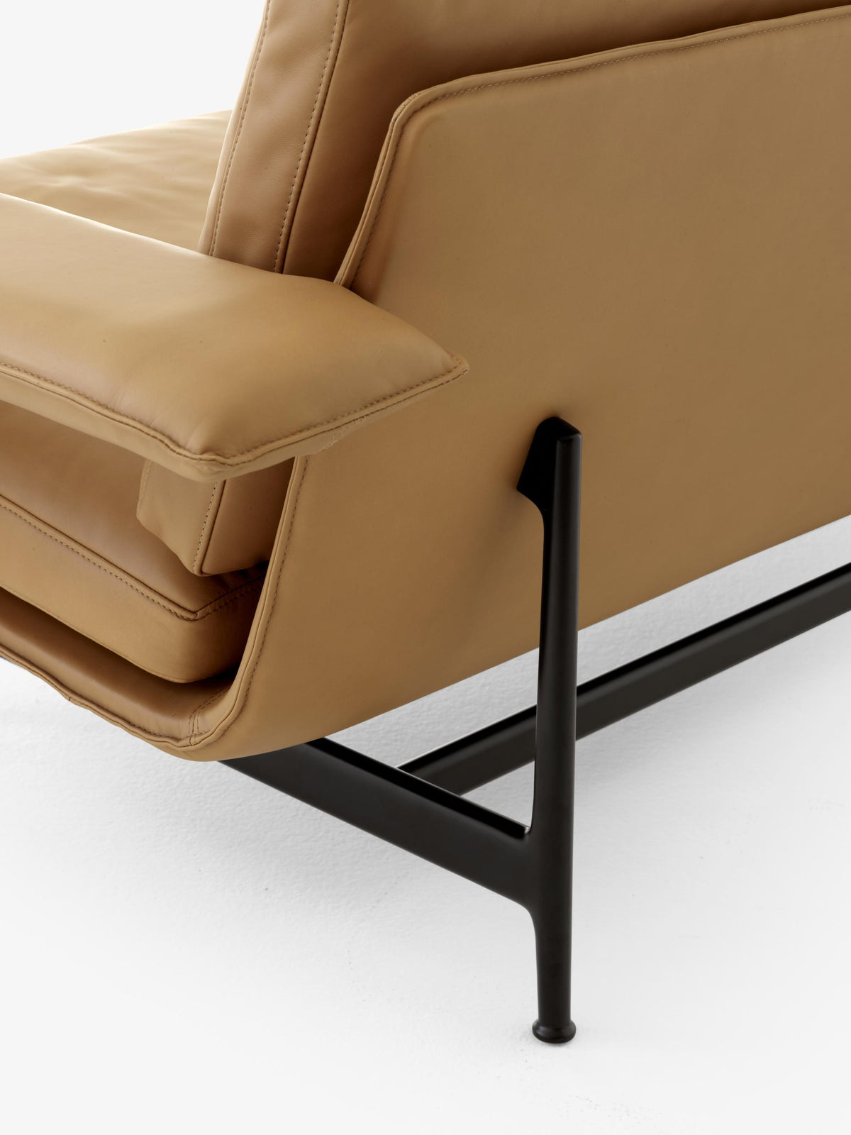 Meantime AV30 2-seater sofa - Black legs