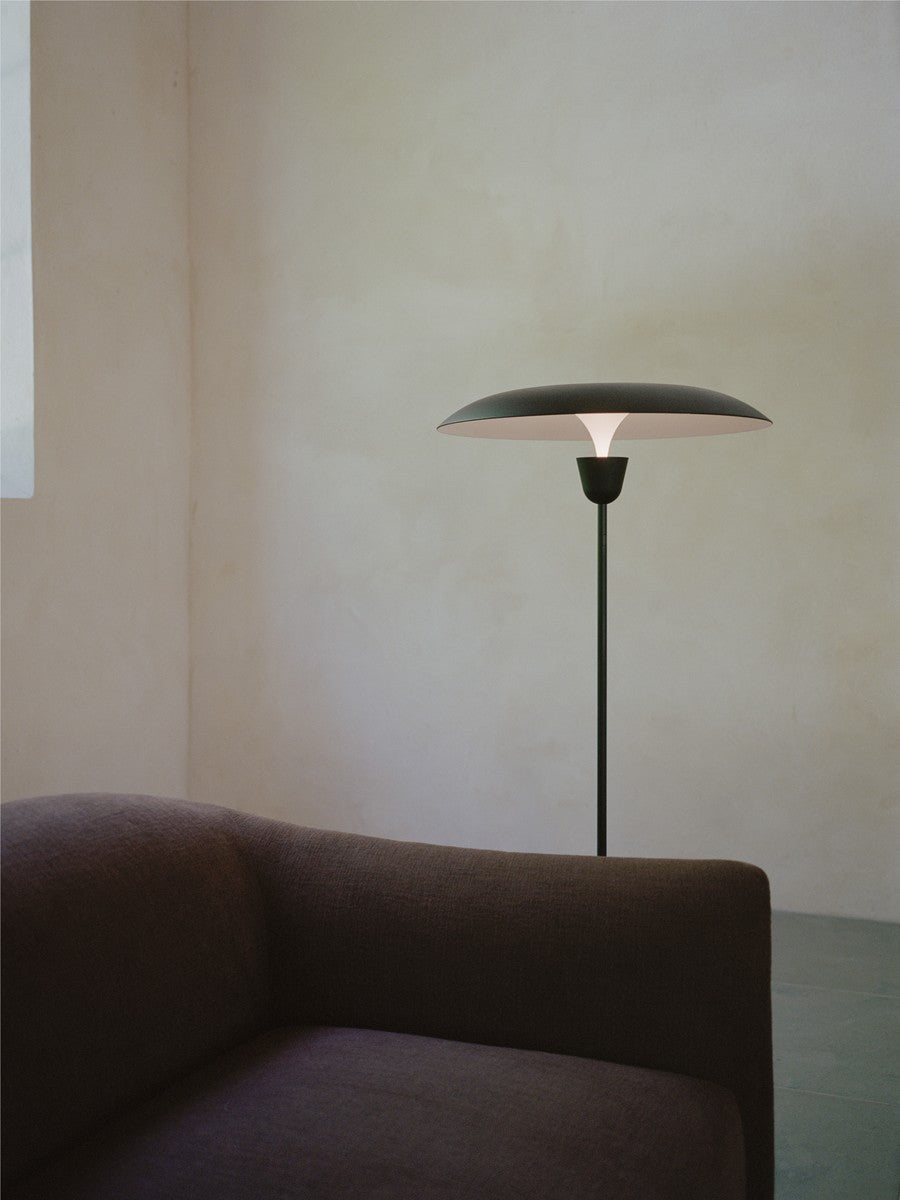 Kantarell Floor Lamp - Black