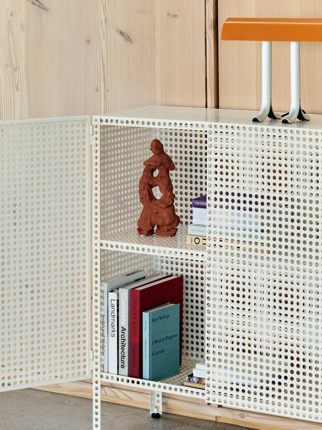 Cabinet Perforated Floor - Medium - Eggshell