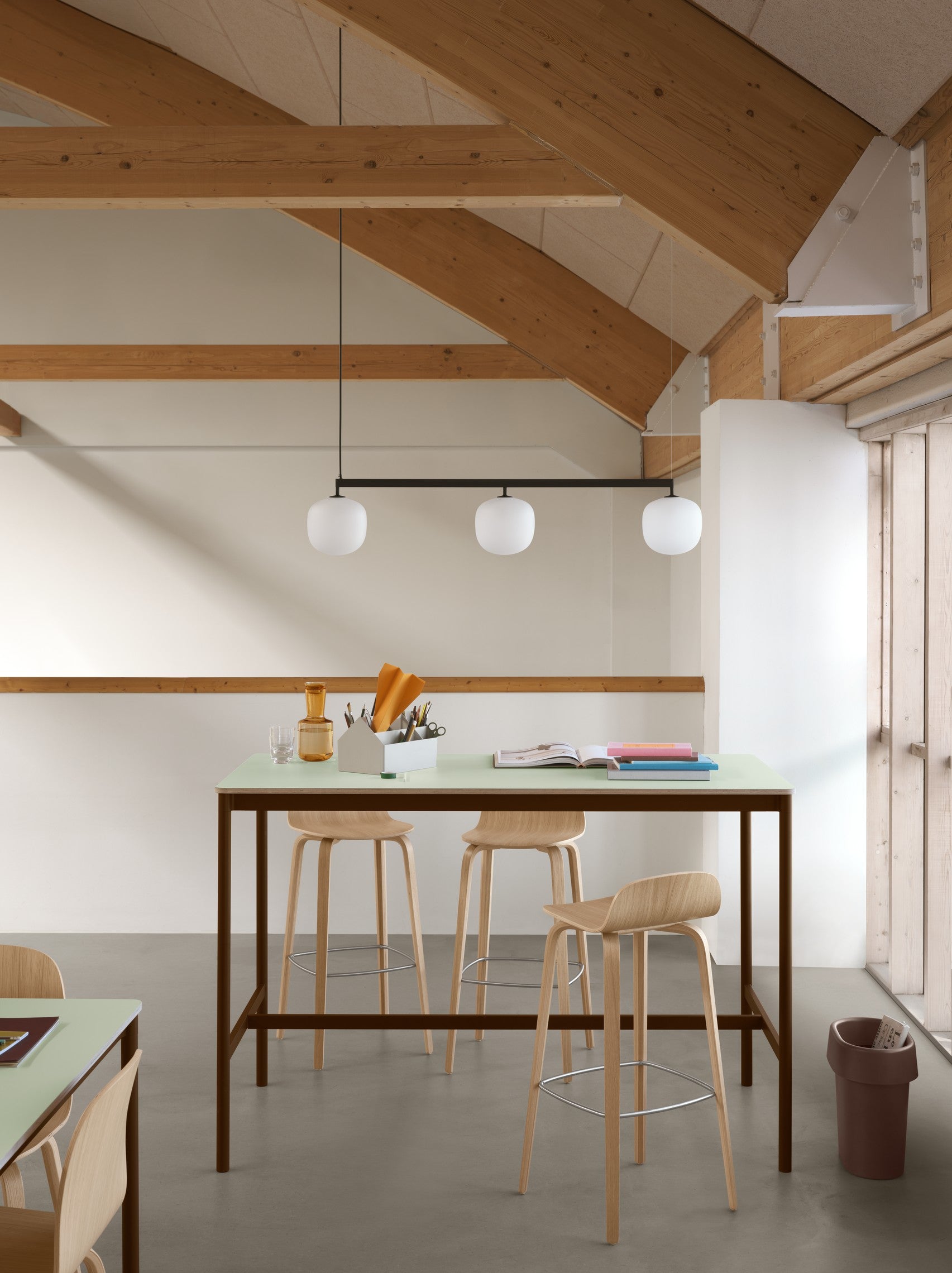 Rime Rail Lamp - Black