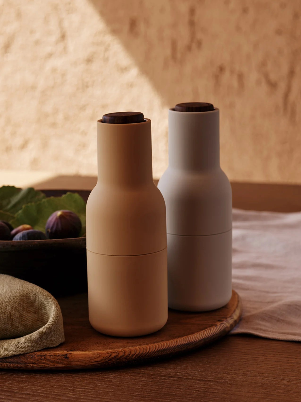 Bottle Grinder, 2-Piece - Barley with walnut lid