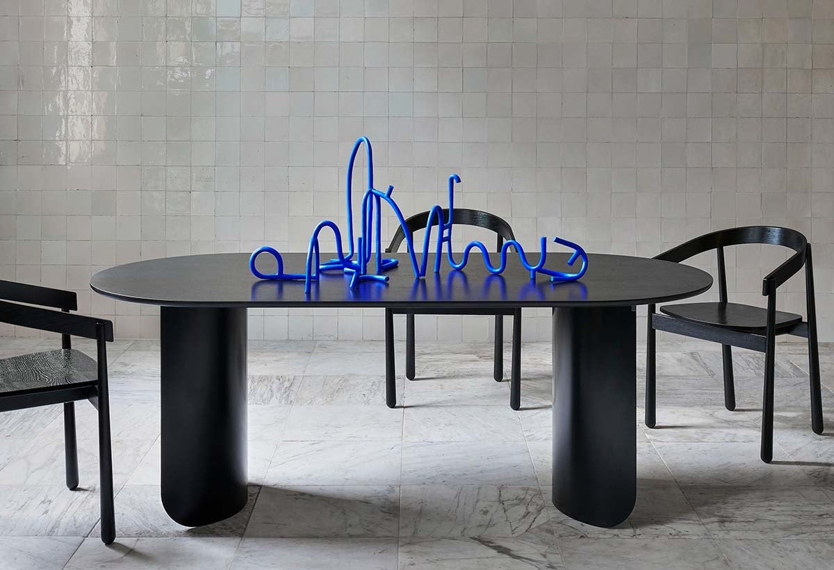 Plateau Dining Table Oval - Black