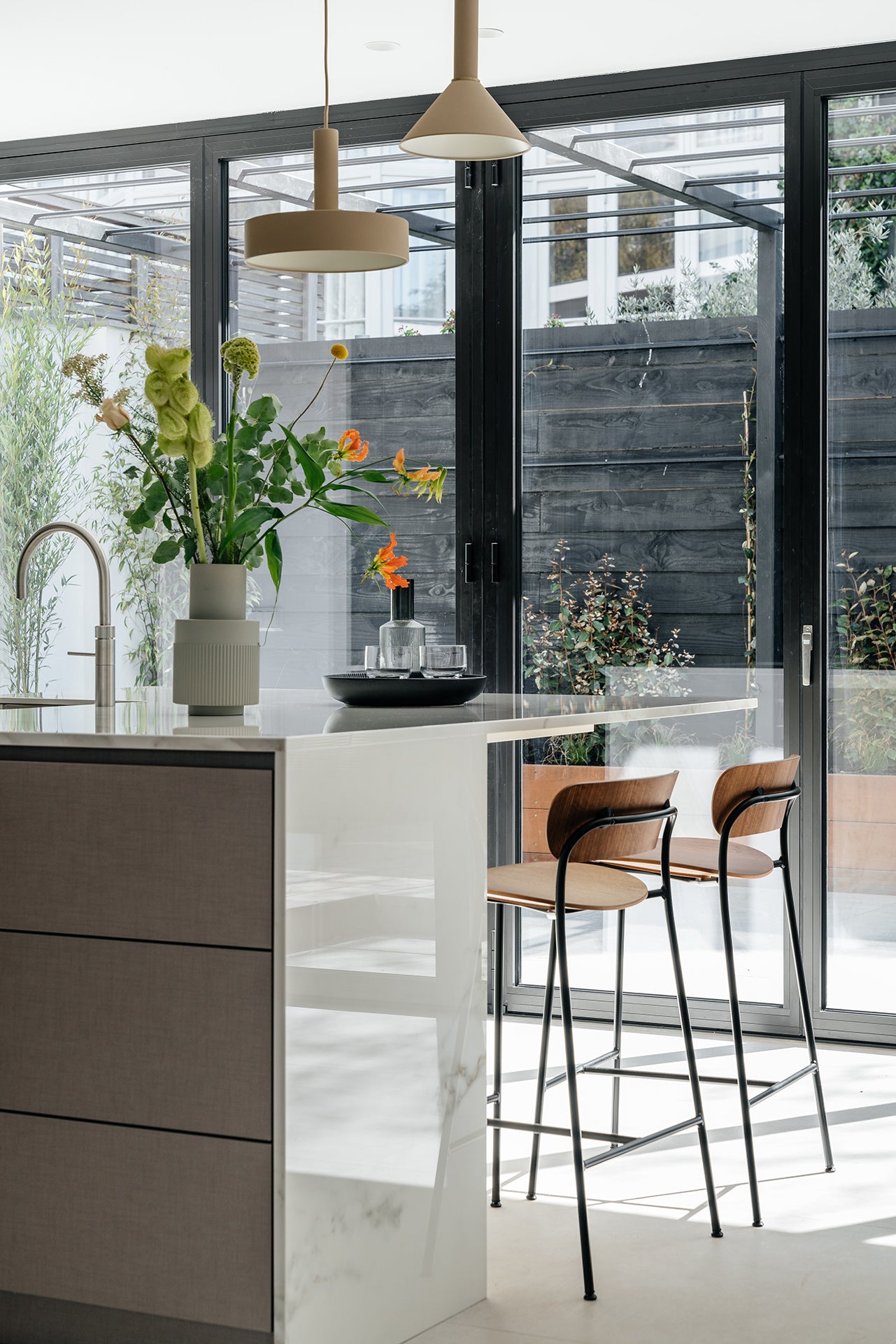 Record Shade High Socket - Cashmere