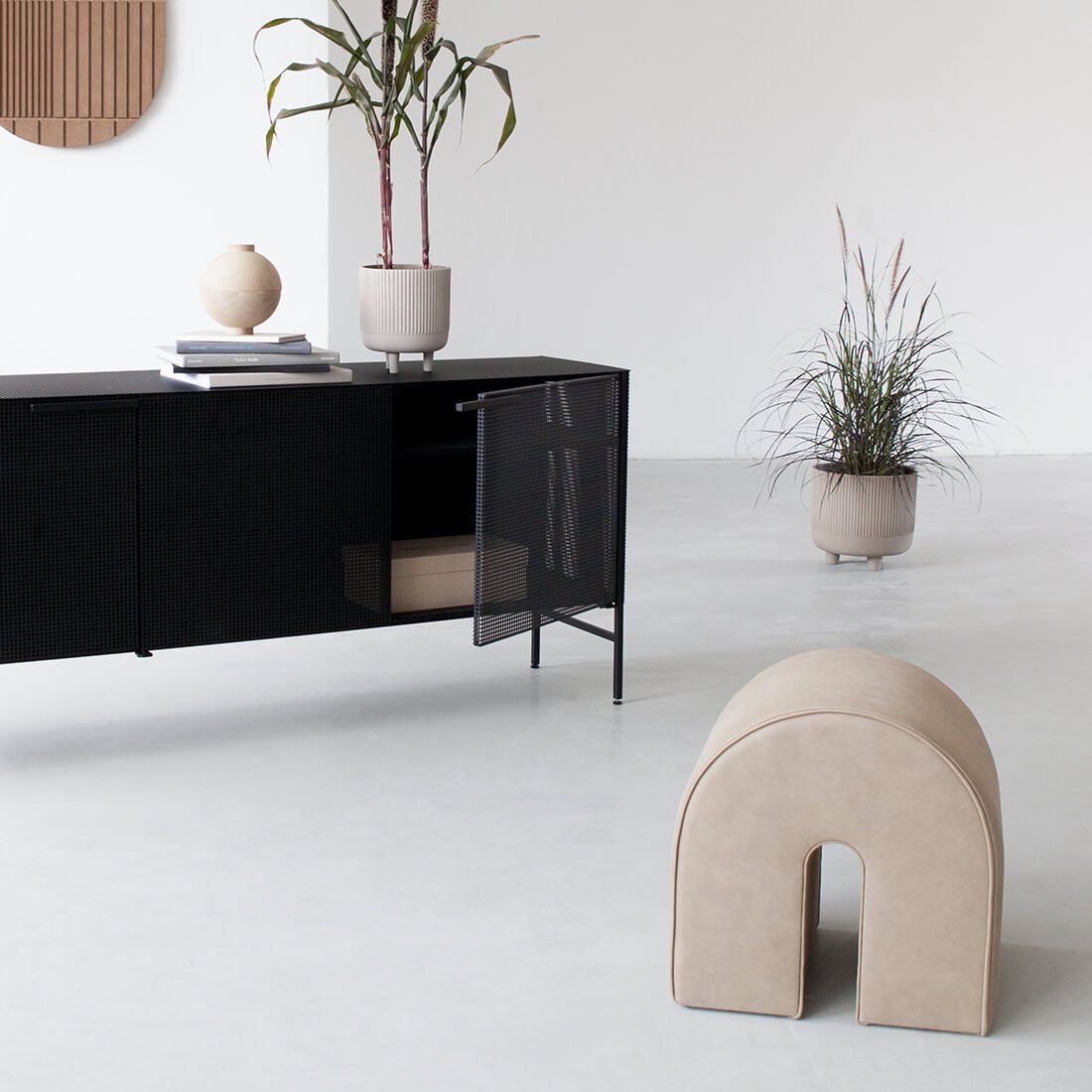 Pouf Curved | Piele maro deschis
