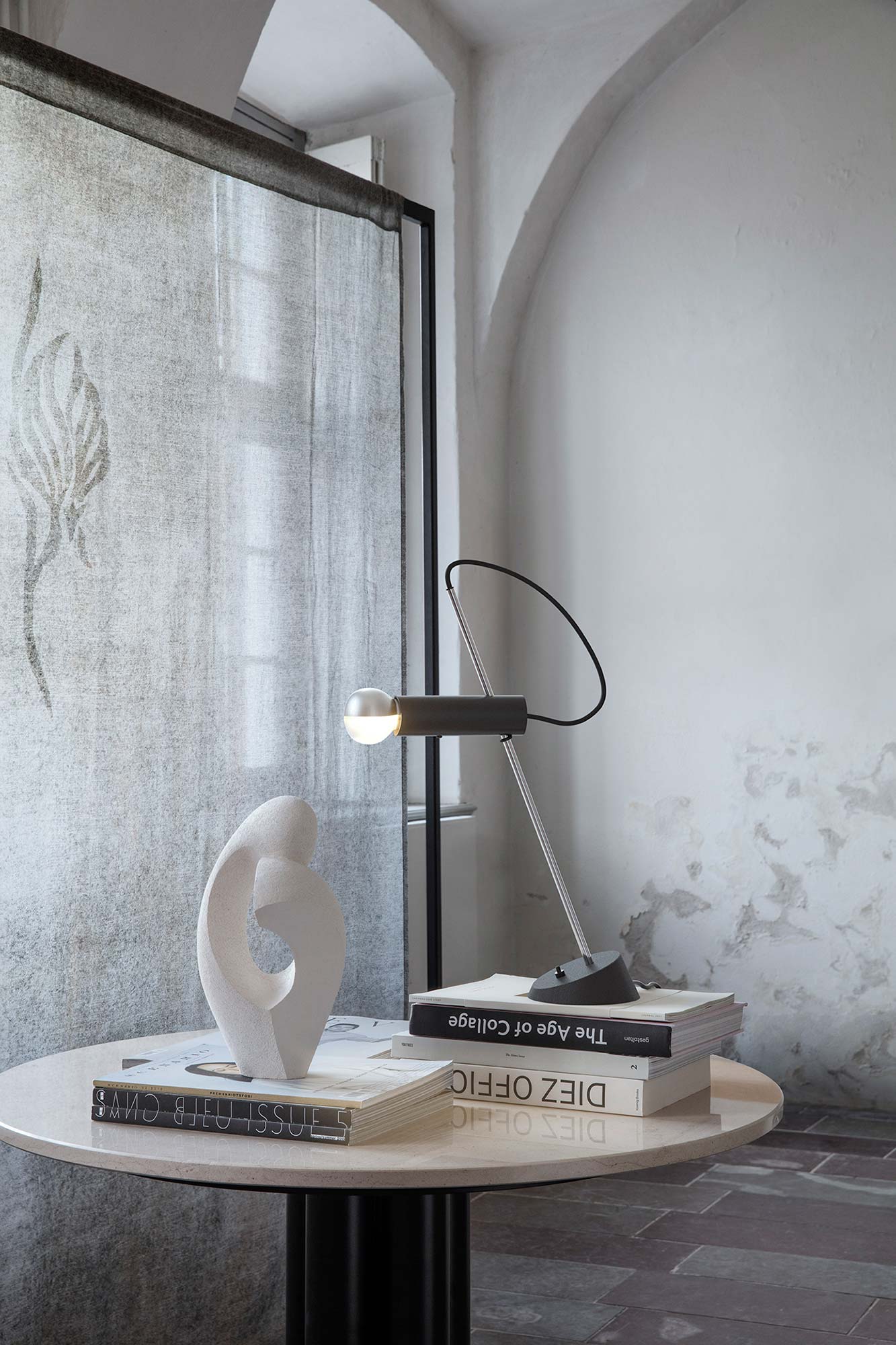 Model 566 Lamp - Black